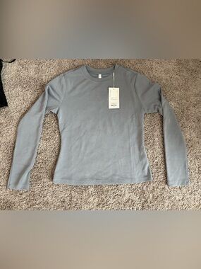 7 Diamonds Rev Long Sleeve Tee in Light Blue-Gray